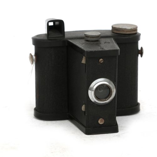 Null Fabricant inconnu : Hoca Junior. Un appareil photo en métal datant de 1940.&hellip;