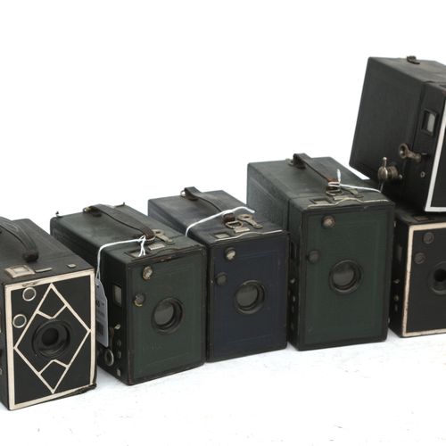 Null (10) 箱式摄像机主要是Eho。以各种颜色执行，WO。深蓝色和（浅）绿色。也有大小不一的。