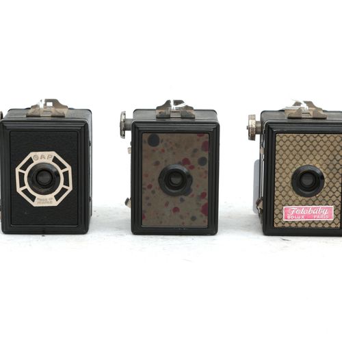 Null (3) Caméras miniatures ; GAP. Le Fotobaby et la GAP Box (3x4). Tous avec de&hellip;
