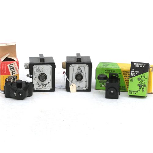 Null (4)相机最1950年代的Snappy口袋大小的相机（在盒子里），塑料发展：Snapshooter（在盒子里）Davy Crocket 620 Sna&hellip;