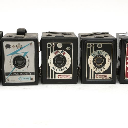 Null (9) Box-Kameras - hauptsächlich Coronet - Eclair Lux (Rot und Gelb), BoBox,&hellip;