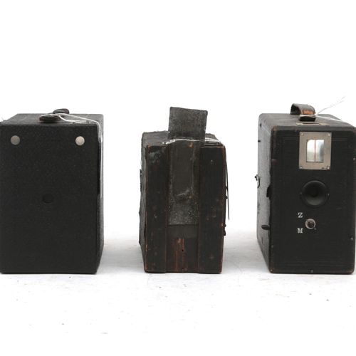 Null (3) Box camera's - aprox. 1900. Unknown makers.