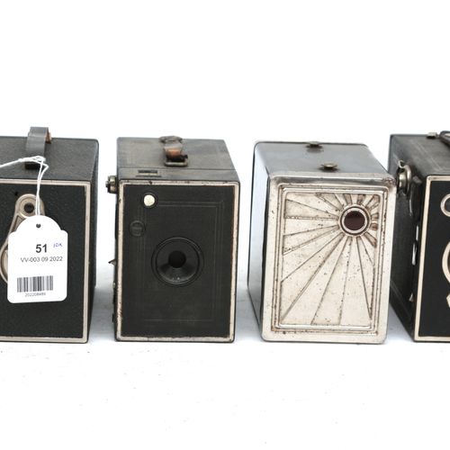 Null (10) Box camera's mostly Eho, with one red example, Bilora Box and other un&hellip;