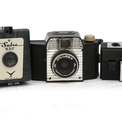 Null (9) 照相机 - 各种品牌的照相机。Sabre 620（损坏），Ilford Sprite，Ferrania 3M 1014和Argus Lady &hellip;