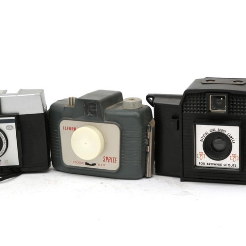 Null (9) 照相机 - 各种品牌的照相机。Sabre 620（损坏），Ilford Sprite，Ferrania 3M 1014和Argus Lady &hellip;
