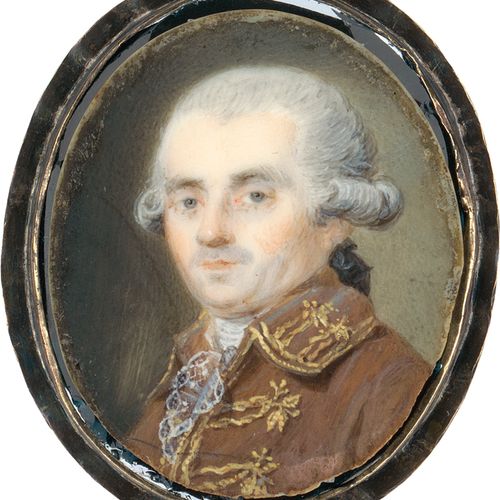 Französisch 一个戴着粉色假发的男子的微型画像，身穿金色刺绣的浅棕色外套，上面有白色的蕾丝哈布。象牙上的水彩和阿拉伯胶。3.1 x 2.6厘米（椭圆形&hellip;