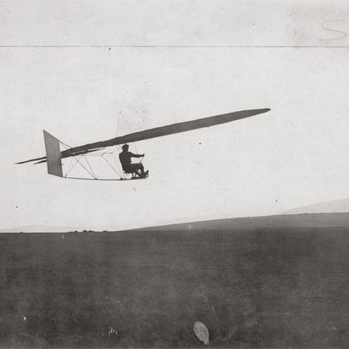 Aviation Premières tentatives de glisse. 1920s-1960s. Environ 66 tirages ferroty&hellip;