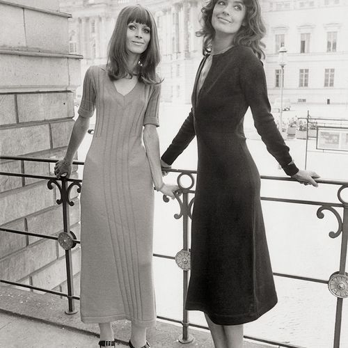 Fischer, Arno Fotos de moda, Berlín. 1967. 2 fotografías antiguas en gelatina de&hellip;