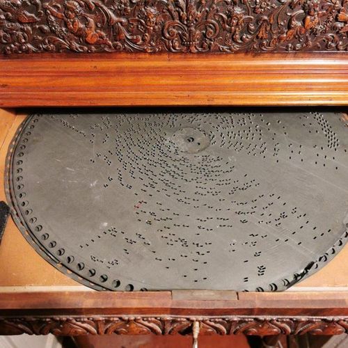 Null Beautiful POLYPHON, with its full case of about twenty-five metal discs, in&hellip;