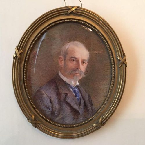 Null A.ODÉRIEU. Dos retratos en medallón, 1904. Firmado y fechado. Altura 8, Anc&hellip;