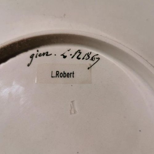 Null GIEN. L. ROBERT. Jh. Platte aus glasiertem Steingut, die eine Marine darste&hellip;