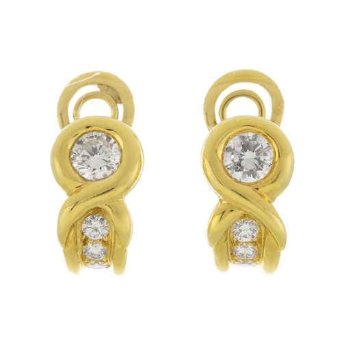 Null Mellerio dits Meller, paire de clips d'oreilles or 750 sertis de diamants t&hellip;