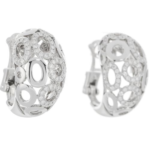 Null Paire de clips d'oreilles bombés or gris 750 ajouré sertis de diamants tail&hellip;