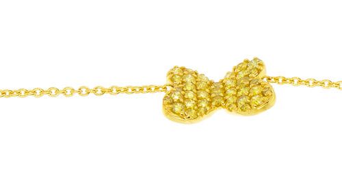 Null Bracelet or 750 à maille forçat retenant un papillon pavé de diamants jaune&hellip;