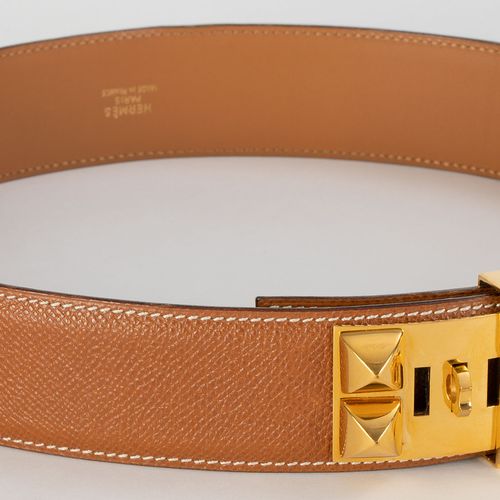 Null Hermès, ceinture Médor en métal plaque or et cuir epsom gold, année 1993, b&hellip;