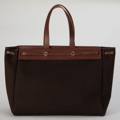 Null Hermès, sac Herbag Cabas en cuir brun lisse, année 2002, 2 housses intercha&hellip;