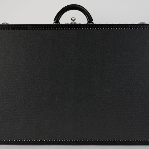 Null Louis Vuitton, valise rigide Alzer 80 recouverte de cuir taïga noir, intéri&hellip;