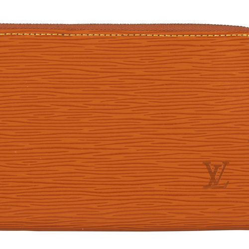 Null Louis Vuitton, pochette Accessoires en cuir épi brun, dragonne en cuir, 12x&hellip;