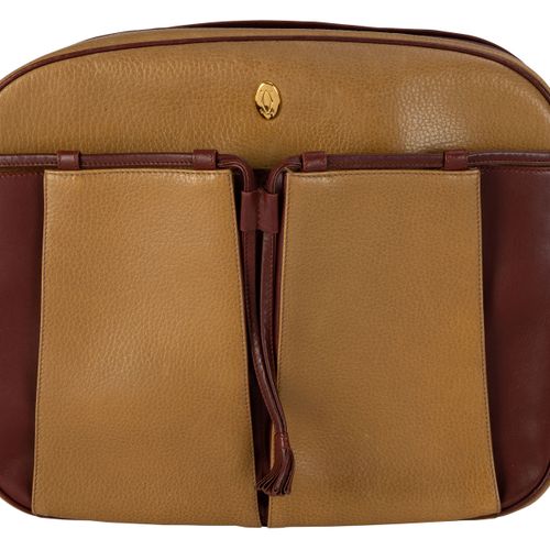 Null Cartier, sac Messenger Must de Cartier en cuir grainé beige et bordeaux, ho&hellip;