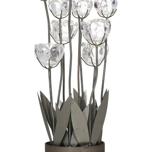 Null Lampe, circa 1980, constituée de tulipes stylisées en métal et verres, un f&hellip;
