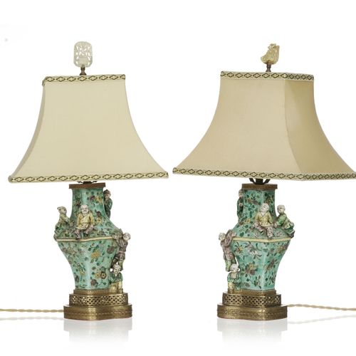 Null Paire de lampes, en porcelaine de Chine de style Kangxi, probablement XIXe &hellip;