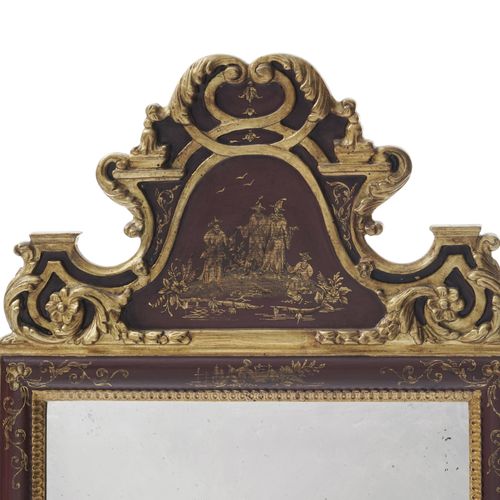 Null Paire de miroirs de style baroque, XXe s., en bois sculpté de rinceaux, dor&hellip;