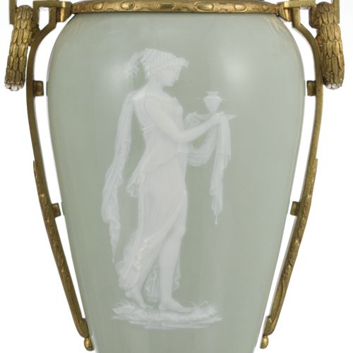 Null Paire de lampes à huile néoclassique, fin du XIXe s., en céramique céladon &hellip;