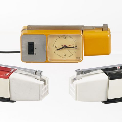 Null 3 lampes de bureau Solis, circa 1980, en plastique blanc, rouge et jaune, e&hellip;