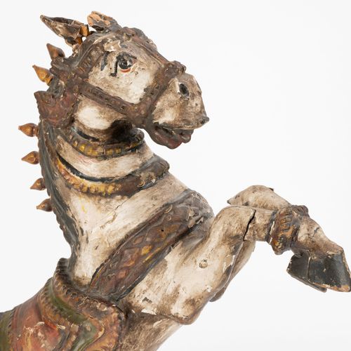 Null 2 chevaux cabrés, sculptures en bois avec rehauts de polychromie, Inde du S&hellip;