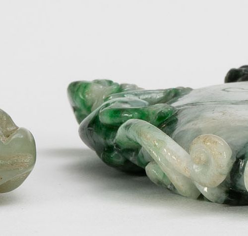 Null Collection de 4 flacons à priser en pierre dure, Chine: 3 décorés de chilon&hellip;