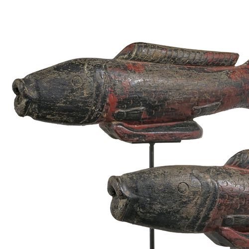 Null 2 lacquered wooden fish, probably Thailand, Rattanakosin, on a stand, l. 42&hellip;