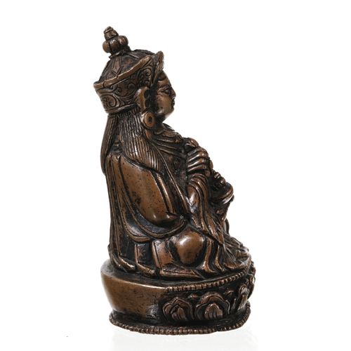 Null Padmasambhava, sculpture en bronze, Tibet, XIXe s., assis sur un piédestal &hellip;