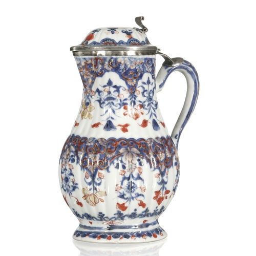 Null 
An Imari porcelain ribbed coffee pot with silver frame, China, 18th centur&hellip;