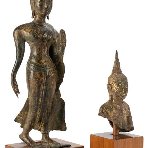 Null Bouddha marchant et buste de Bouddha, 2 sculptures en bronze, de style Suko&hellip;