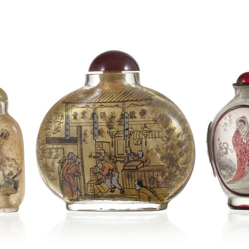 Null Collection de 3 flacons à priser en verre, Chine, XXe s., décor peint sous &hellip;