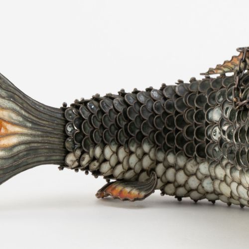 Null Enamel and silver articulated fish, China, 19th-20th century, 35 cm long