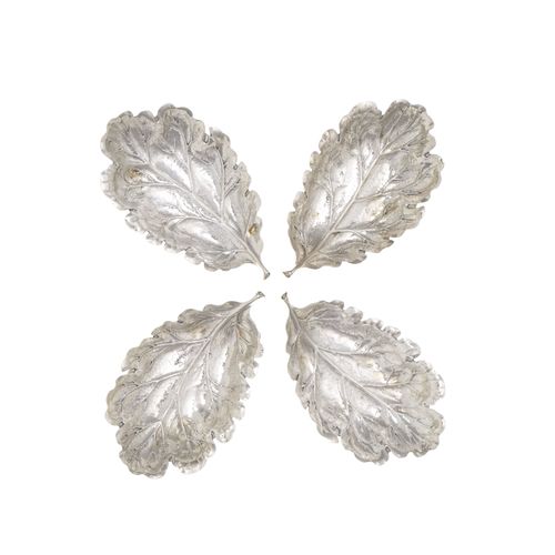 Null Suite de 4 coupelles feuille en argent 925, par Gianmaria Buccellati, Milan&hellip;