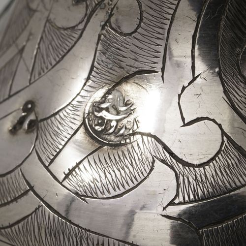 Null Coupe à raisin en verre gravé et monture en bronze argenté, XXe. A décor de&hellip;