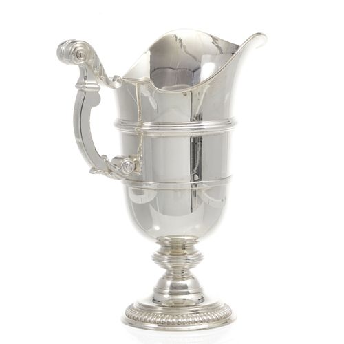 Null Aiguière casque en argent 925, Collet, Genève, XXe s. A décor de godrons et&hellip;