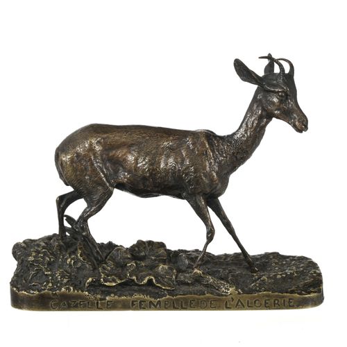 Null Pierre-Jules Mêne (1810-1879), Gazelle, "Femelle de l'Algérie", bronze à pa&hellip;