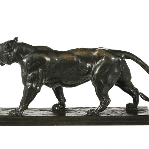 Null Antoine-Louis Barye (1795-1875), d'après, Tigre marchant, bronze à patine b&hellip;