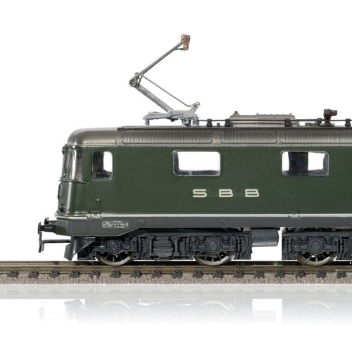 Null HAG (Suisse), échelle HO, "La locomotive Re 6/6 articulée", lot comprenant &hellip;