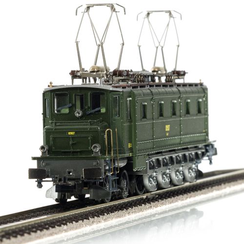 Null LILIPUT-BACHMANN, échelle HO, CFF/SBB/FFS, lot comprenant : 1 locomotive AE&hellip;