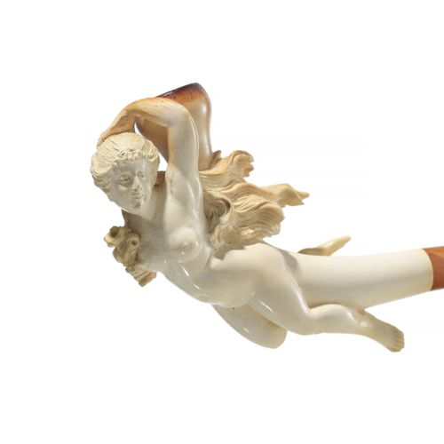 Null 3 fume-cigarettes en écume de mer sculptée à décor de femmes : 1  élégante &hellip;