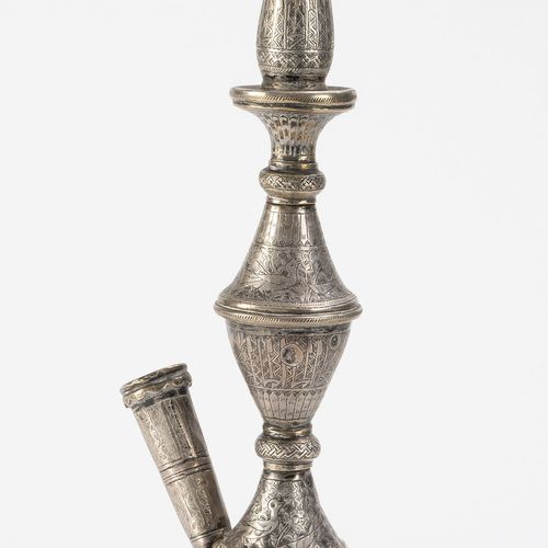 Null Narguilé en argent gravé et ciselé, probablement Egypte ottomane, XIXe s., &hellip;