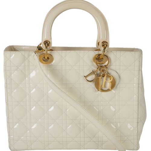 Null Christian Dior, Lady Dior bag in quilted ivory patent leather, D.I.O.R. Cha&hellip;