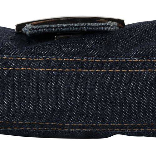 Null Fendi, Bolso Baguette en denim índigo, cierre de metal plateado, 14x25 cm

&hellip;