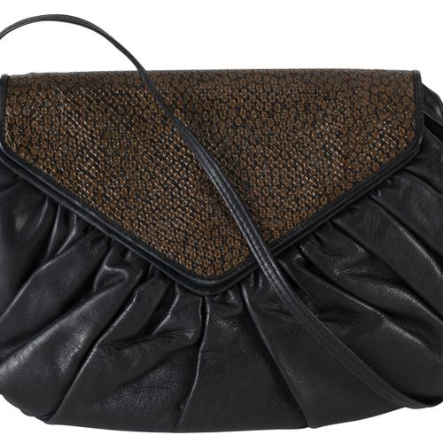 Null Fendi, shoulder bag in black pleated leather, flap in lizard-pressed leathe&hellip;