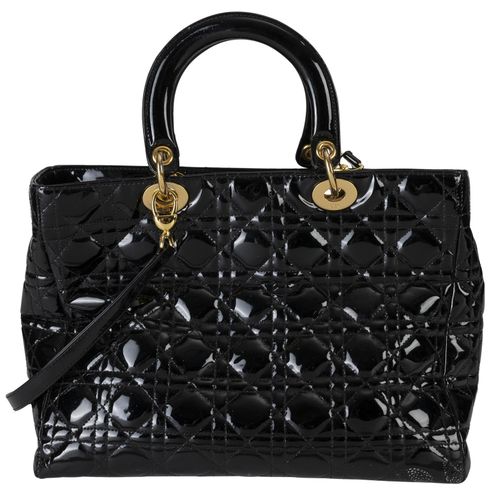 Null Christian Dior, sac Lady Dior en cuir vernis noir matelassé cannage, charme&hellip;