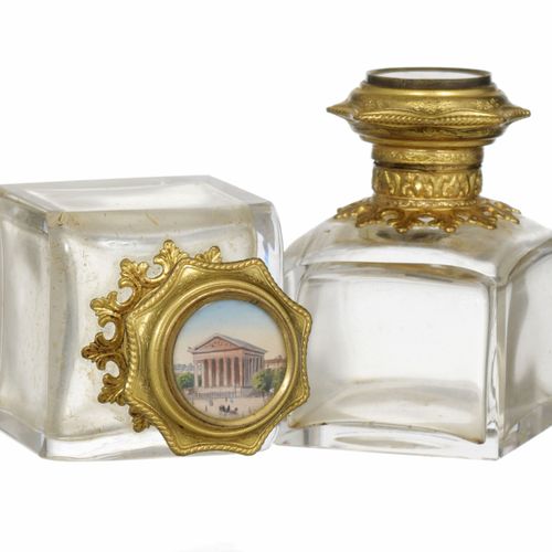 Null 巴黎Susse Frères公司的小拿破仑三世香水盒（锁上有签名），象牙镶嵌盖，2个玻璃和鎏金金属瓶，装饰有描绘玛德莱娜教堂和卡鲁塞尔凯旋门的微型画（&hellip;
